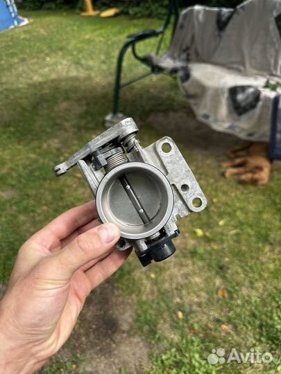 Дросельная заслонка Renault Duster 1.6