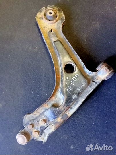 Рычаг подвески передний левый Chevrolet Lacetti