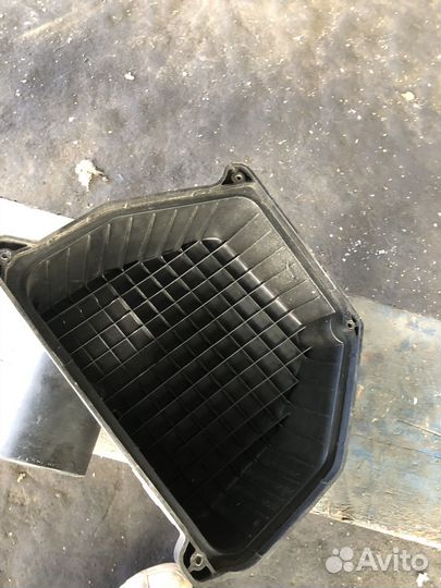 Крышка фоздушного фильтра каптива 2.2 дизель