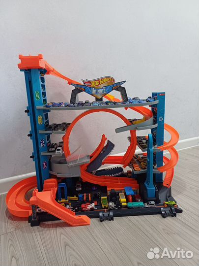 Трек хот вилс акула