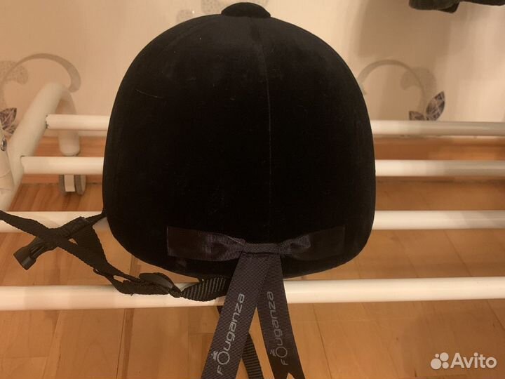 Шлем для верховой езды и краги