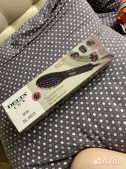 Расческа-выпрямитель DeltaLux новая