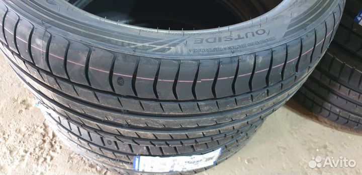 Triangle EffeXSport TH202 255/40 R18 101Y