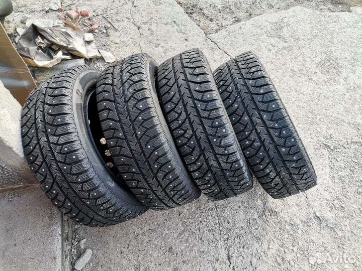 Bridgestone Ice Cruiser 7000S 185/65 R14