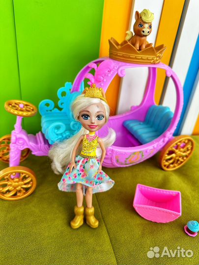 Enchantimals королевская карета