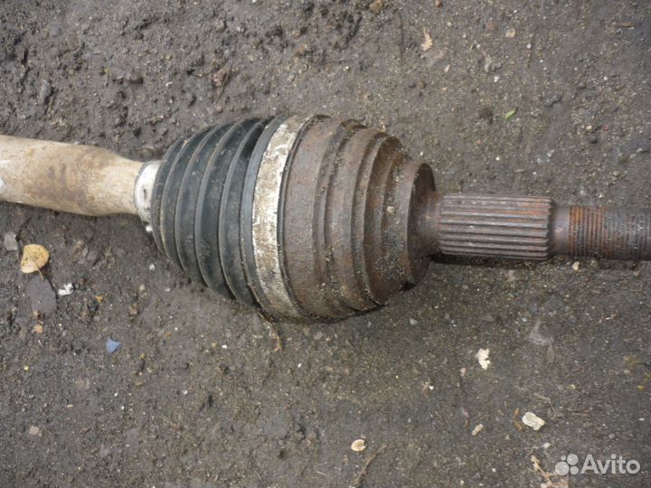 Привод левый Ниссан Альмера G15