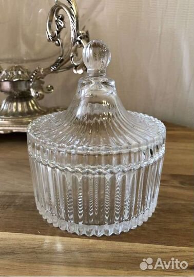 Конфетница,салатницы,бокалы, фужеры, органайзер