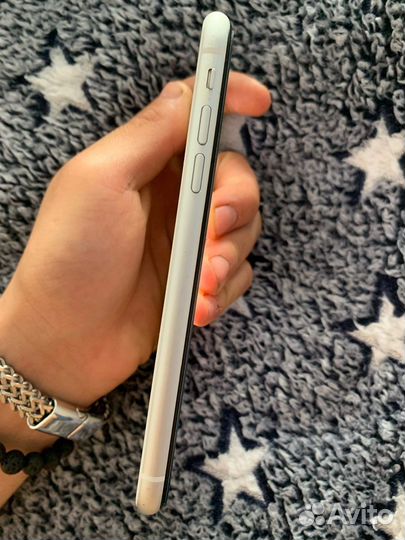iPhone xr 128gb белый