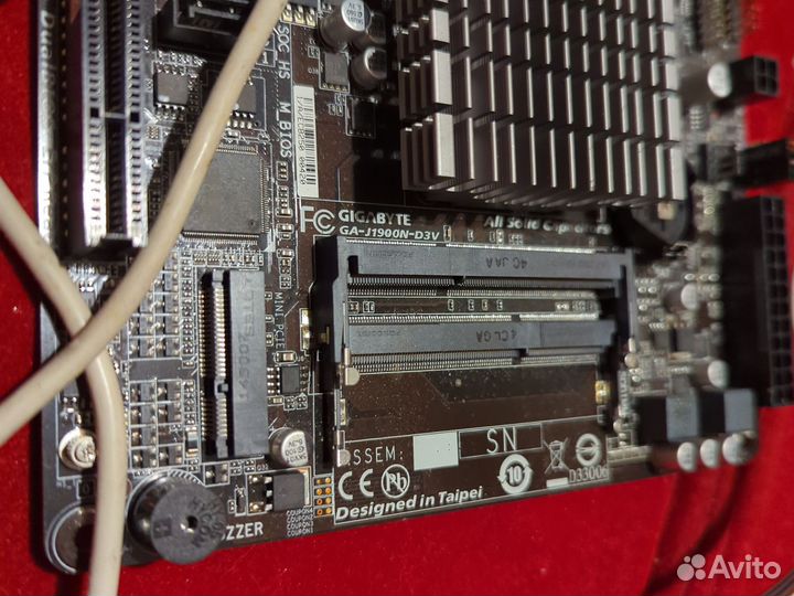 Материнская плата