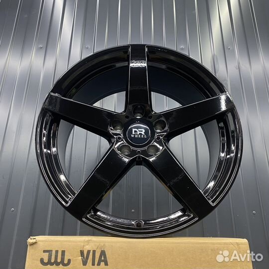 Диски 18 дюймов 5/114,3