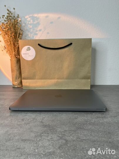 Macbook pro 13 m1 8gb 256gb