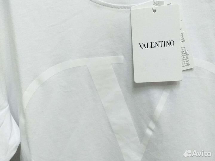 Футболки новые бренд Valentino