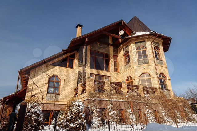 Дом 270 м² на участке 10 сот.