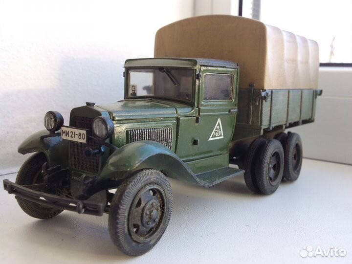 Модель танк Автомобиль газ-ааа масштаб 1-35