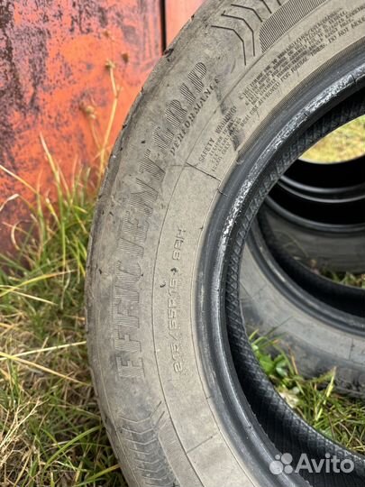 Goodyear EfficientGrip Performance 215/65 R16