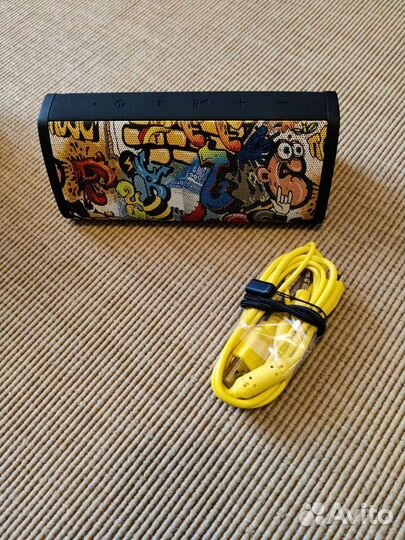 Блютуз колонка 