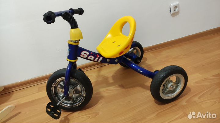 Трехколесный велосипед