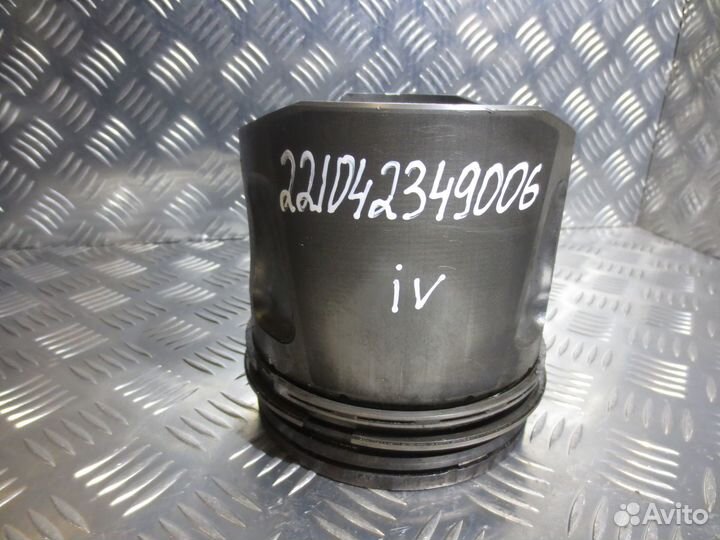 Поршень Iveco 504198895