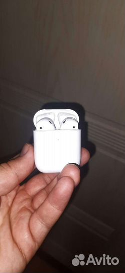 Беспроводные наушники airpods