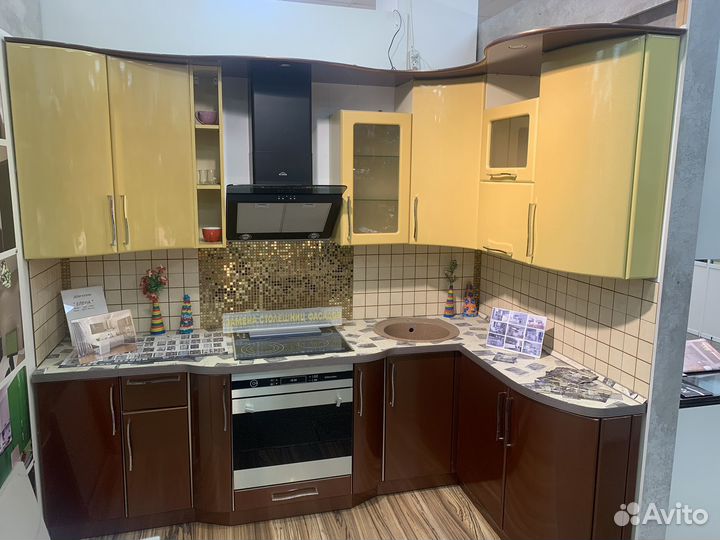 Кухонные гарнитуры