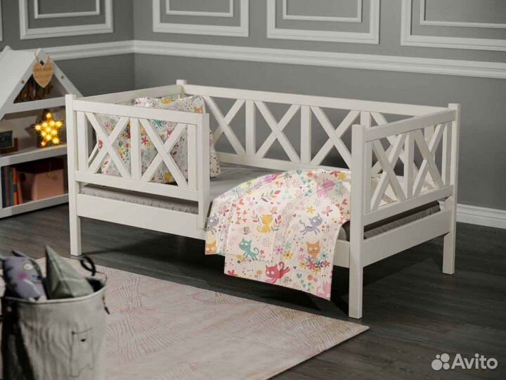 Кроватка из натурального дерева от 2х лет софа выс