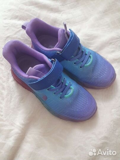 Кроссовки для девочки