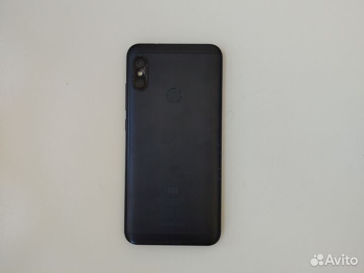 Xiaomi Mi A2 Lite Android One, 4/64 ГБ