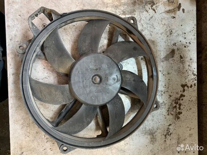 Вентилятор радиатора Renault Megane 3 поколение (2