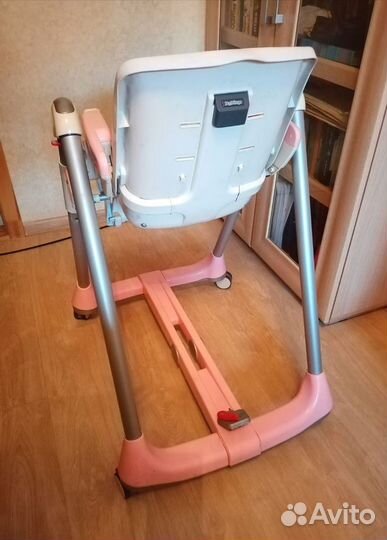 Большое устойчивое кресло для кормления