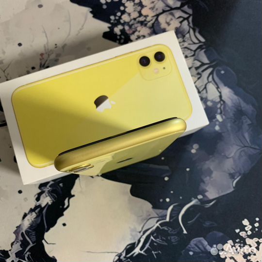 iPhone 11, 64 ГБ