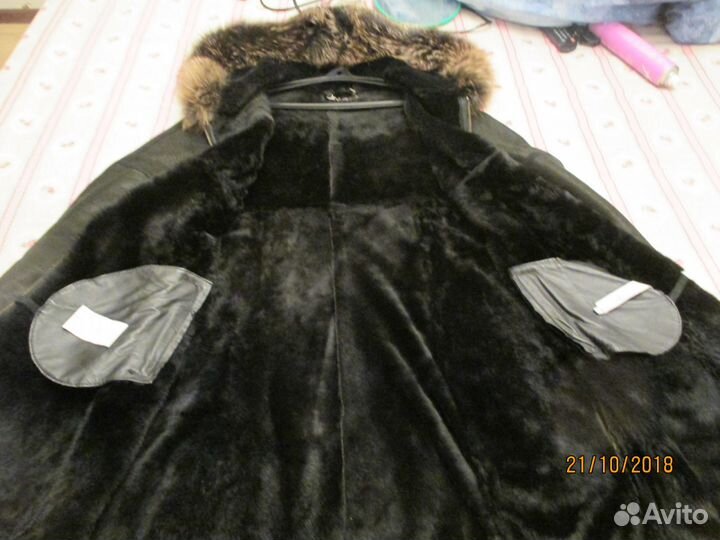 Облегченная дубленка необычного кроя