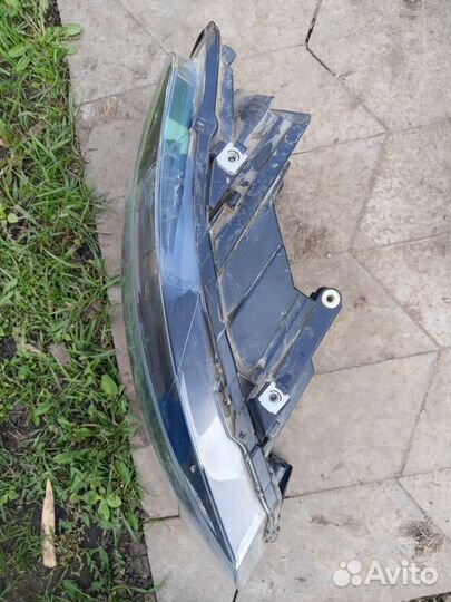 Фара правая volkswagen polo