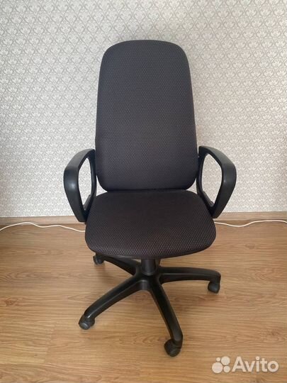 Компьютерное кресло