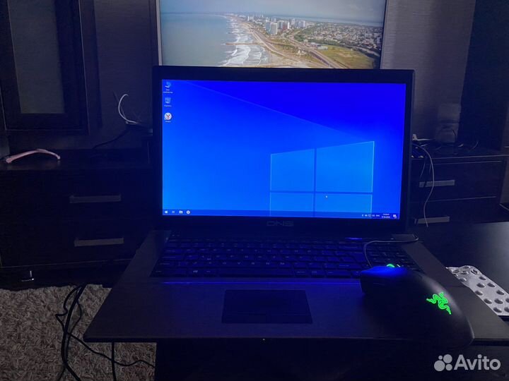 Ноутбук DNS 17 дюймов