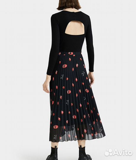 Платье Desigual 42-44 размер вискоза полиэстер