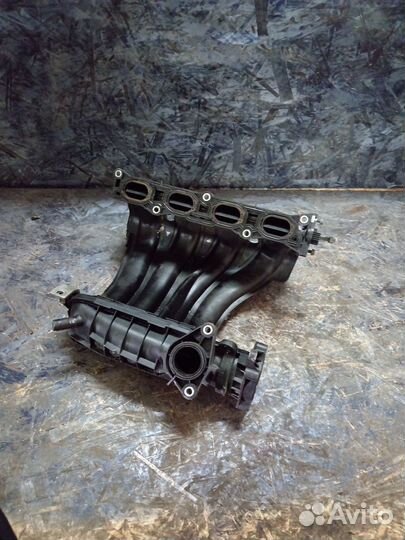 Впускной коллектор Nissan Qashqai j10 2.0 MR20
