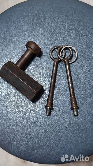 Замок гаражный навесной