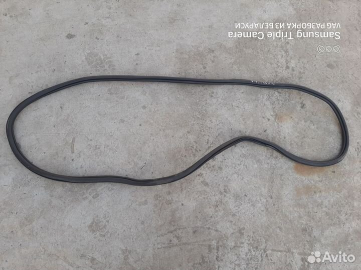 Уплотнитель двери передней левой VW tiguan 2019