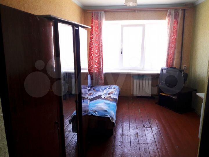 Комната 12 м² в 6-к., 3/5 эт.