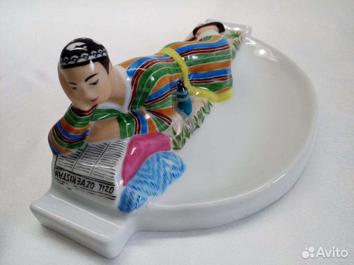 Фарфоровая статуэтка Узбек лфз.Данько Н.Я