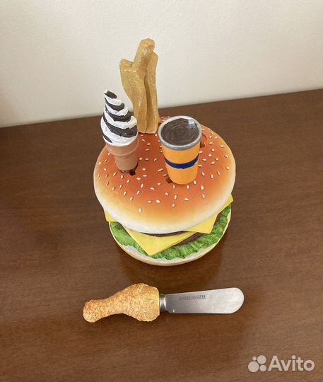 Кухонные ножи в подставке