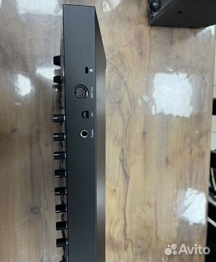 Midi-клавиатура Novation Launchkey 61 MK3