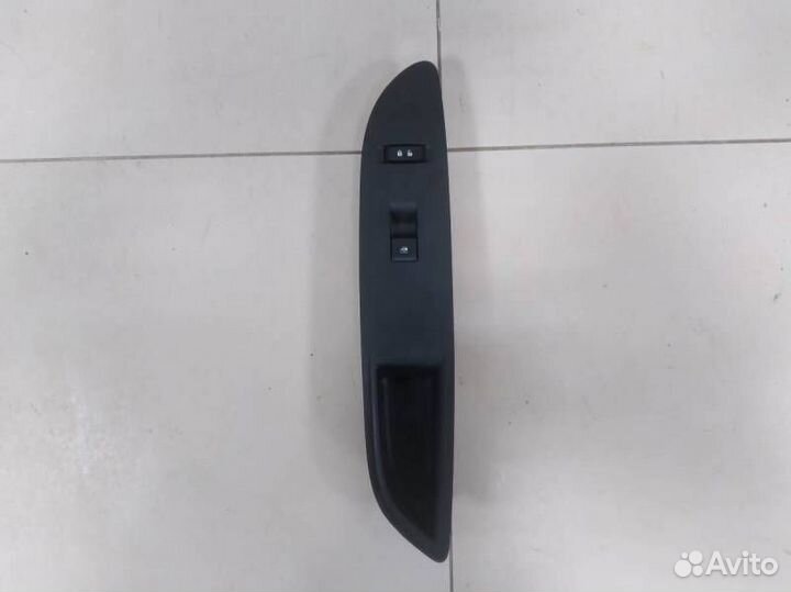 Блок управления стеклоподъемниками Opel Mokka 2012