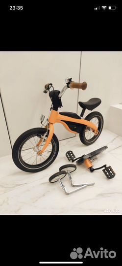 Велосипед беговел bmw kidsbike