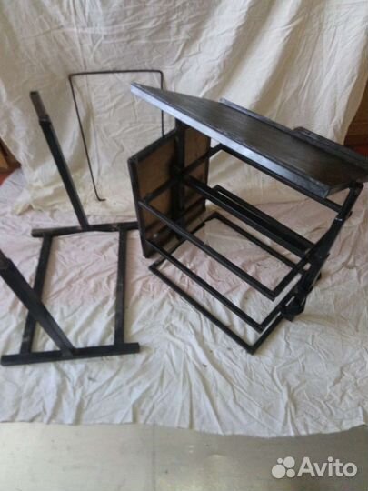 Стойка и две банкетки