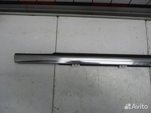 Уплотнитель стекла двери передней правой Kia Quoris KH