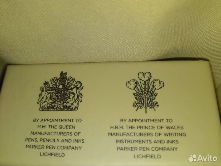 Шариковая ручка parker Vector Red