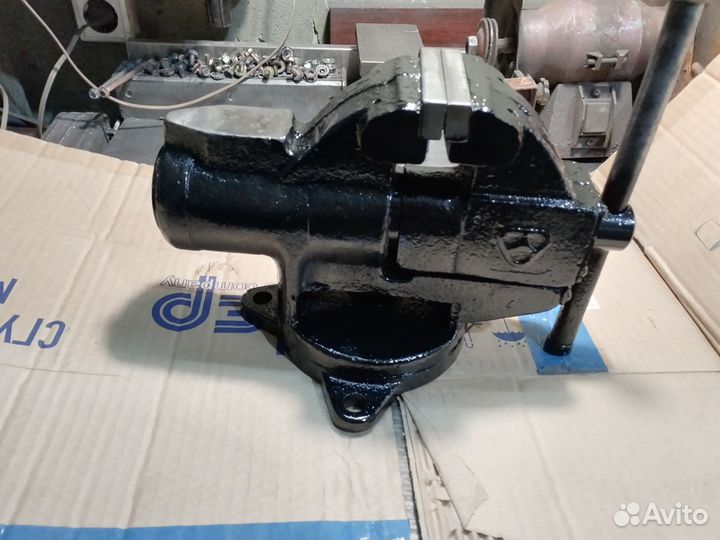 Тиски слесарные СССР