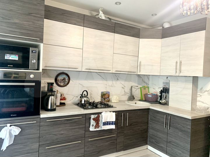 2-к. квартира, 66 м², 1/9 эт.