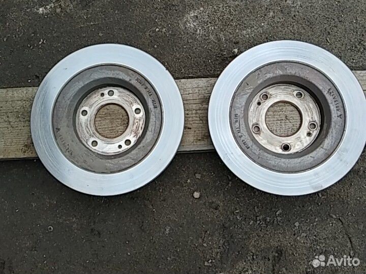 Задние тормозные диски Mitsubishi Outlander 3